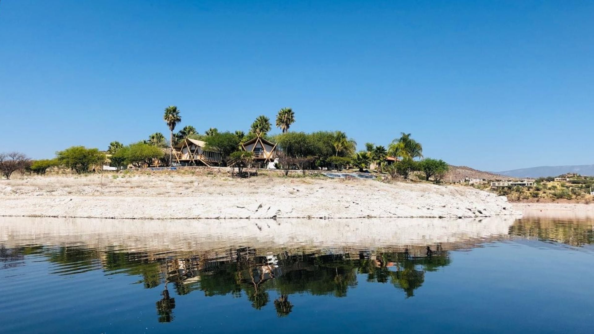Isla Tzibanzá en Querétaro