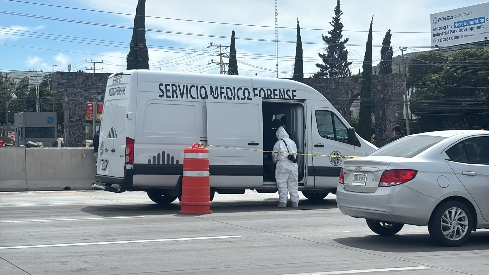 TRAGEDIA EN LA CARRETERA 57 | Así quedó el cuerpo del hombre que fue arrollado por varios vehículos HOY (VIDEO)