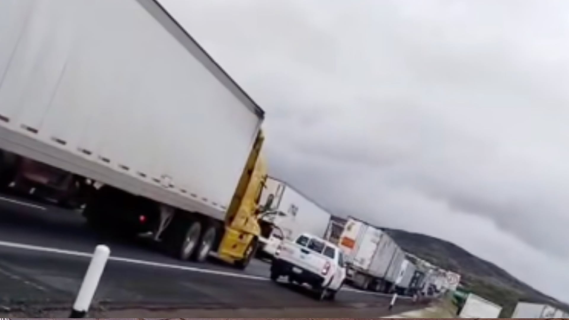 Colapso vial en la Carretera San Luis Potosí-Querétaro