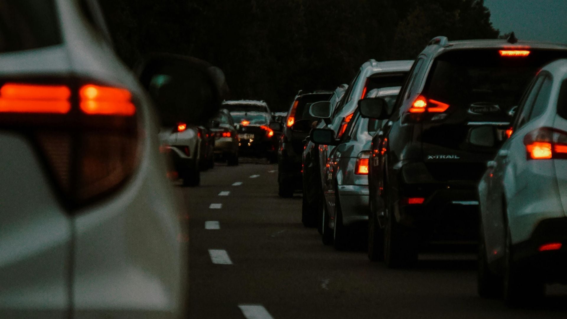 ¿Qué está pasando sobre la Av. Lázaro Cárdenas? Esto sabemos sobre el intenso tráfico reportado en la zona